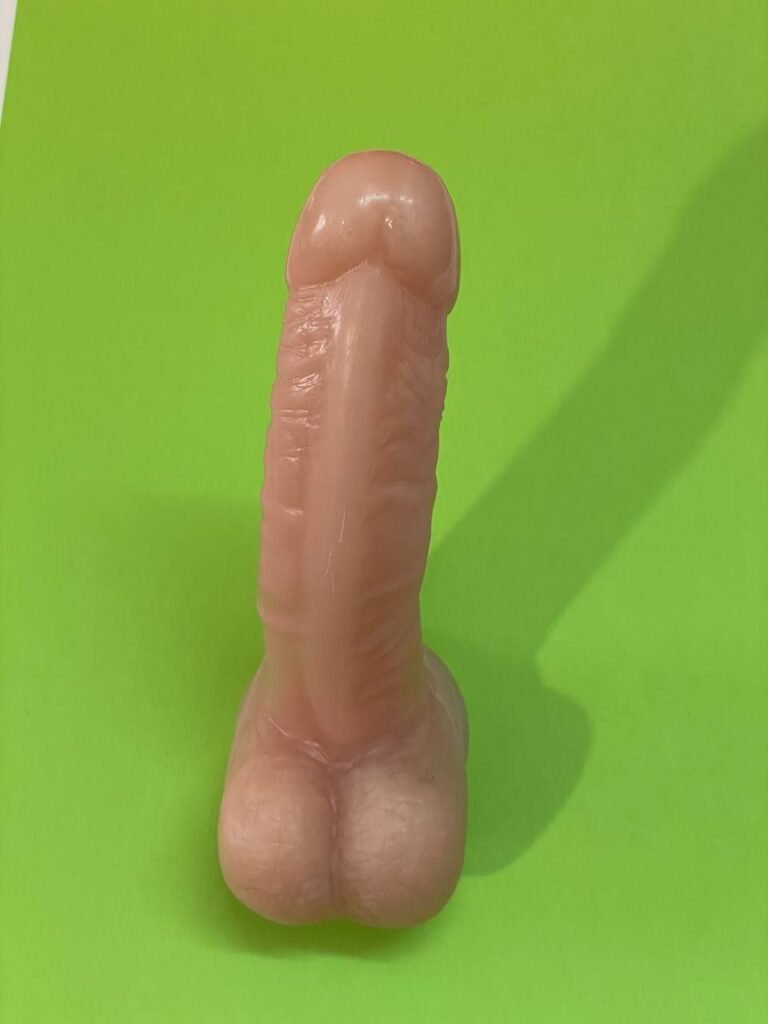 دیلدو سیلیکون طبی